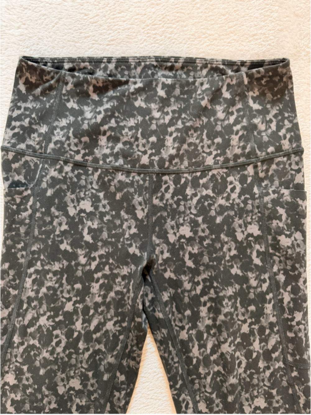 Varley Leggings Size M Black Grey Patterned Athletic Pants